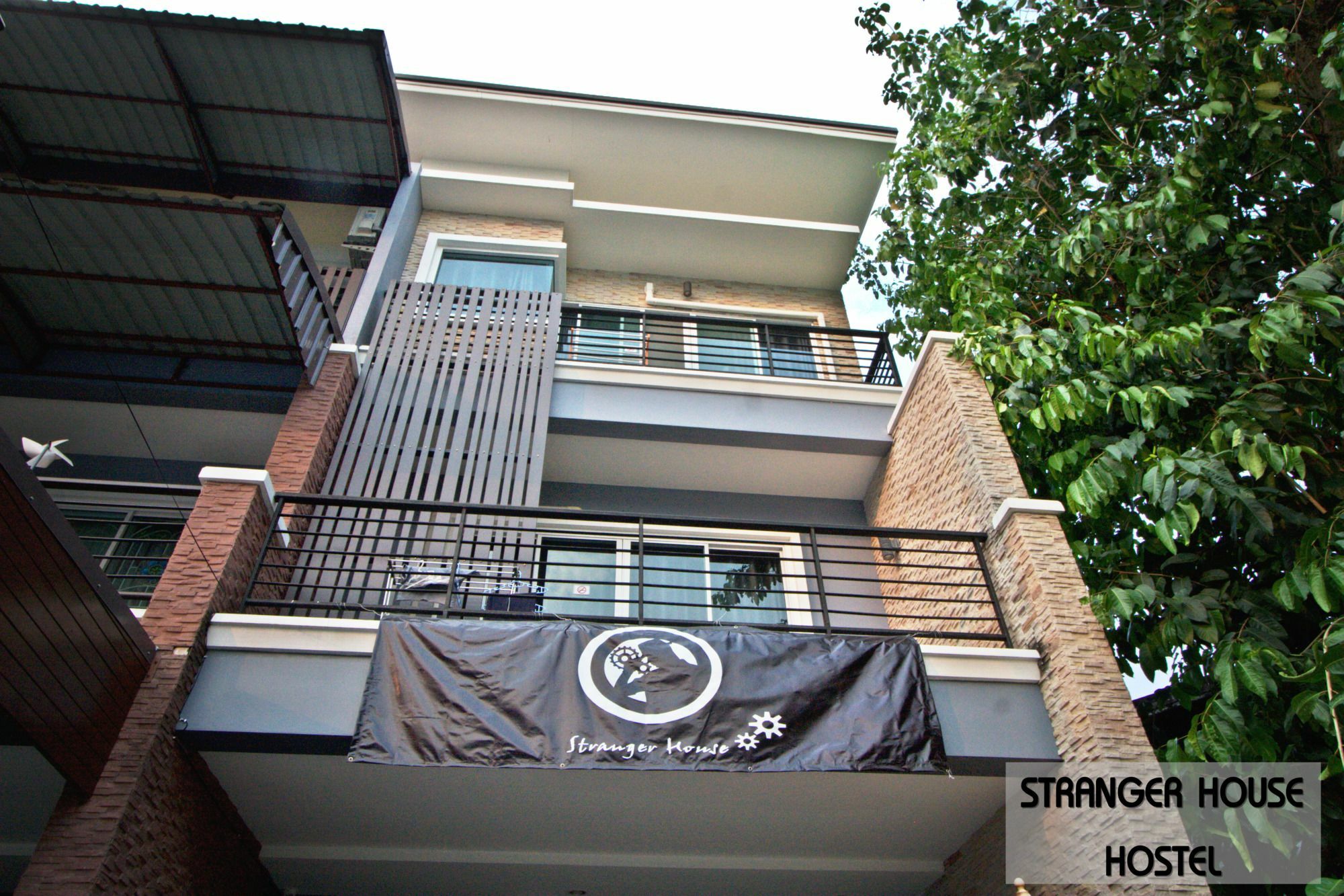 Stranger House Hostel Chiang Mai Exterior photo